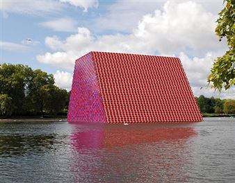 The Art World This Week: Christo Dies, Museums Criticized for Hollow Tributes, Protests Hit the Arts, and More